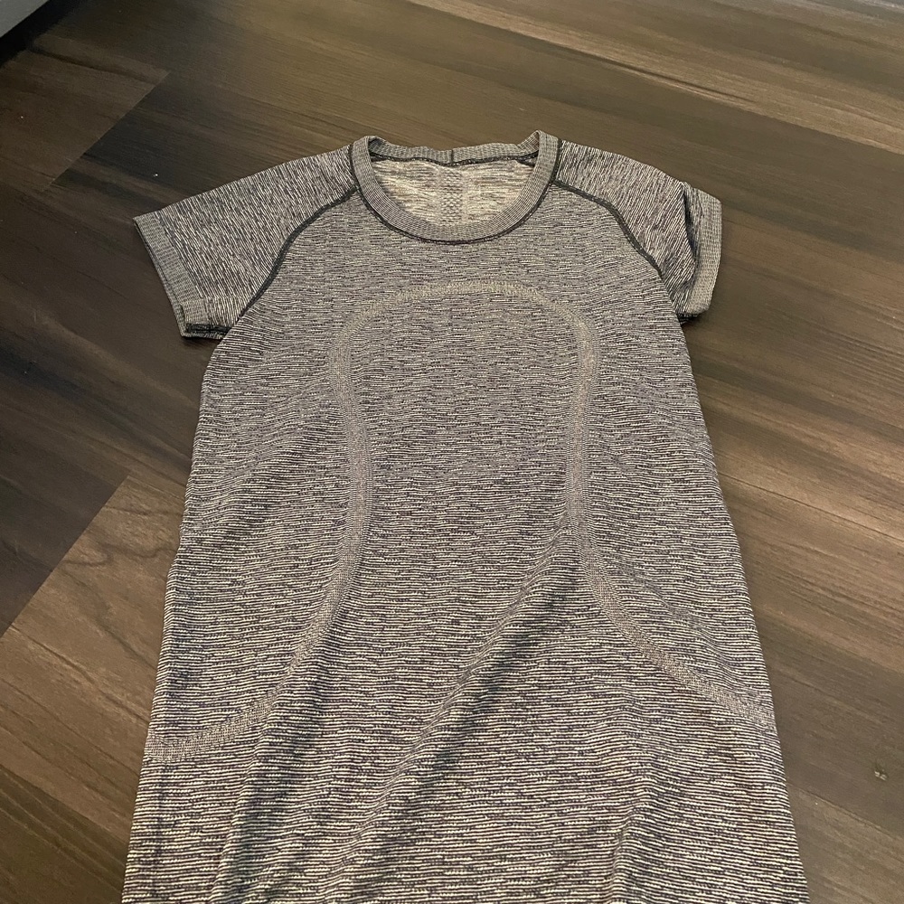 Gray & black lululemon swiftly tech shirt